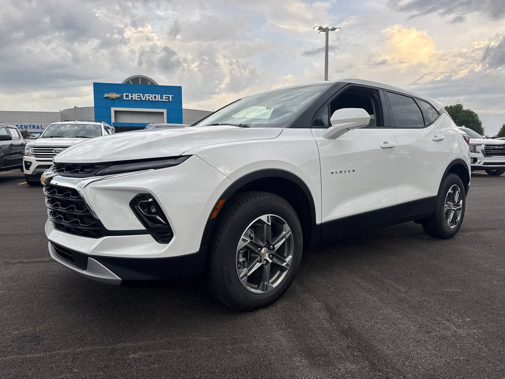 New 2026 Chevrolet Blazer LT FWD image 2