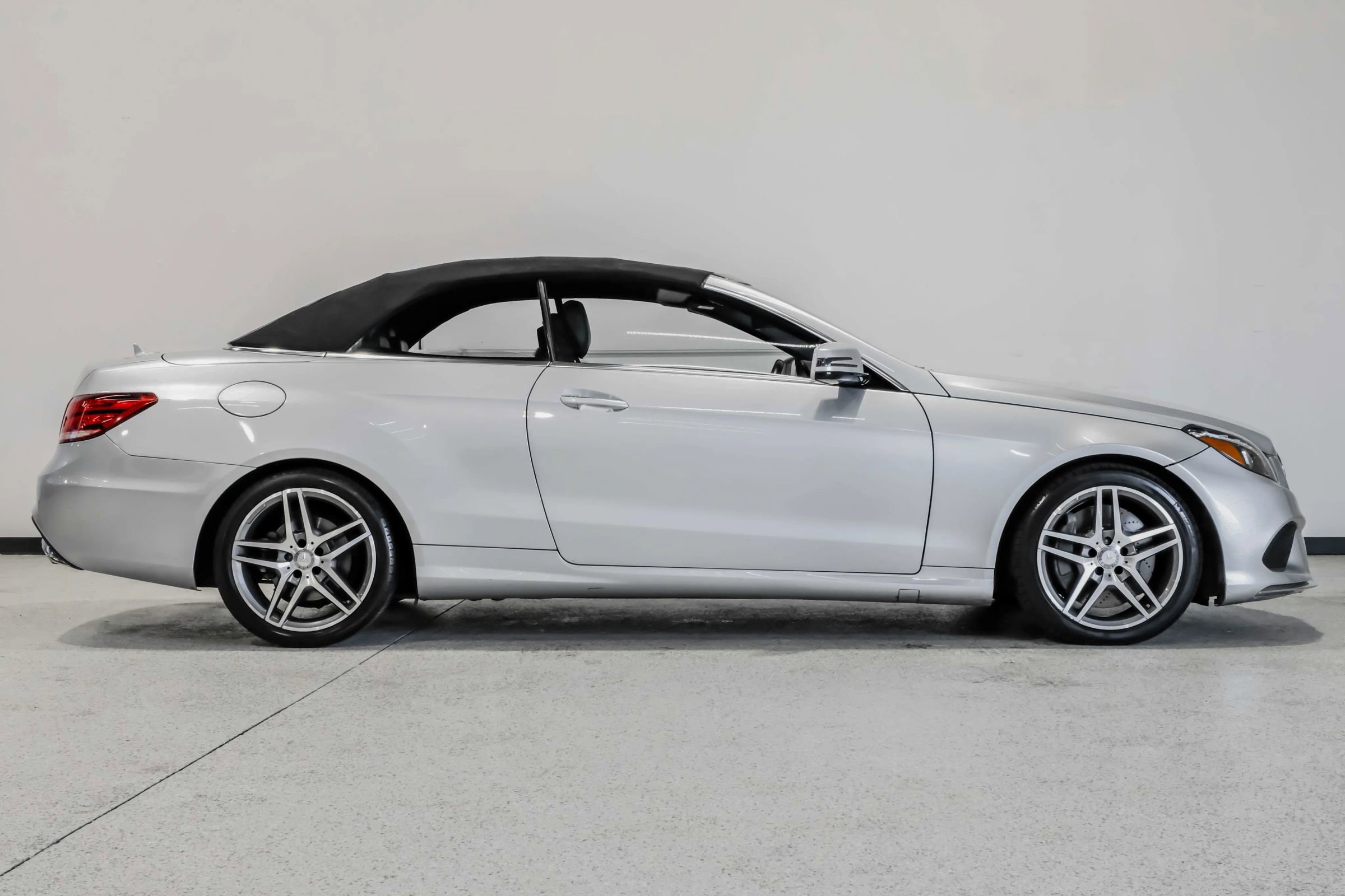 Used 2014 Mercedes-Benz E 550 Cabriolet image 7