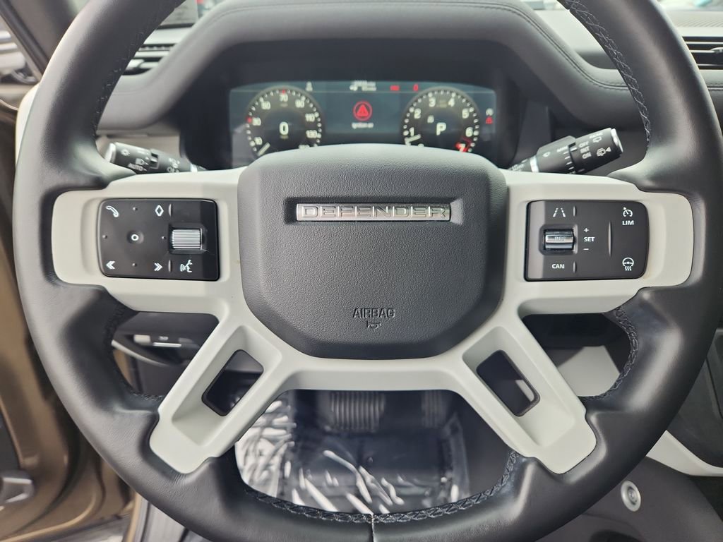Used 2023 Land Rover Defender 110 S image 16