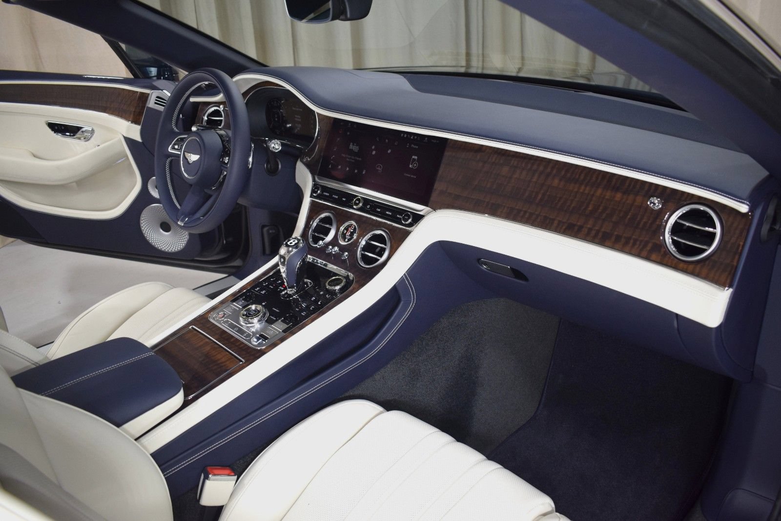 New 2026 Bentley Continental GT AWD/4WD image 24