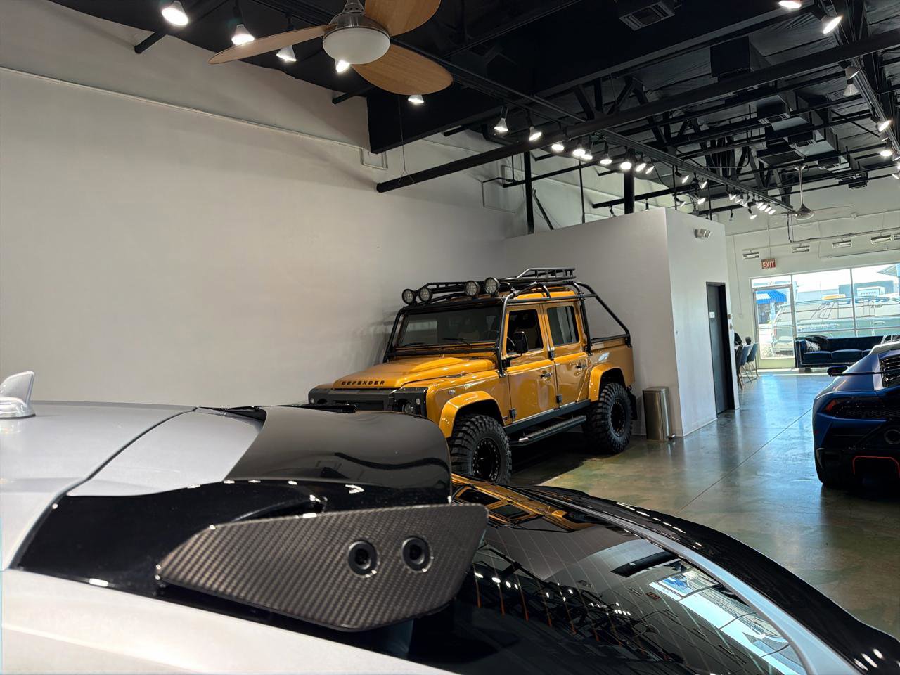 Used 2024 Lamborghini Urus Performante AWD/4WD image 18