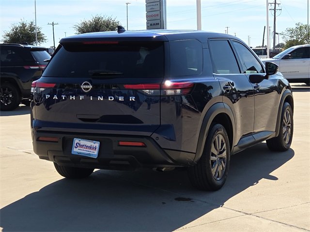 Used 2022 Nissan Pathfinder S image 8