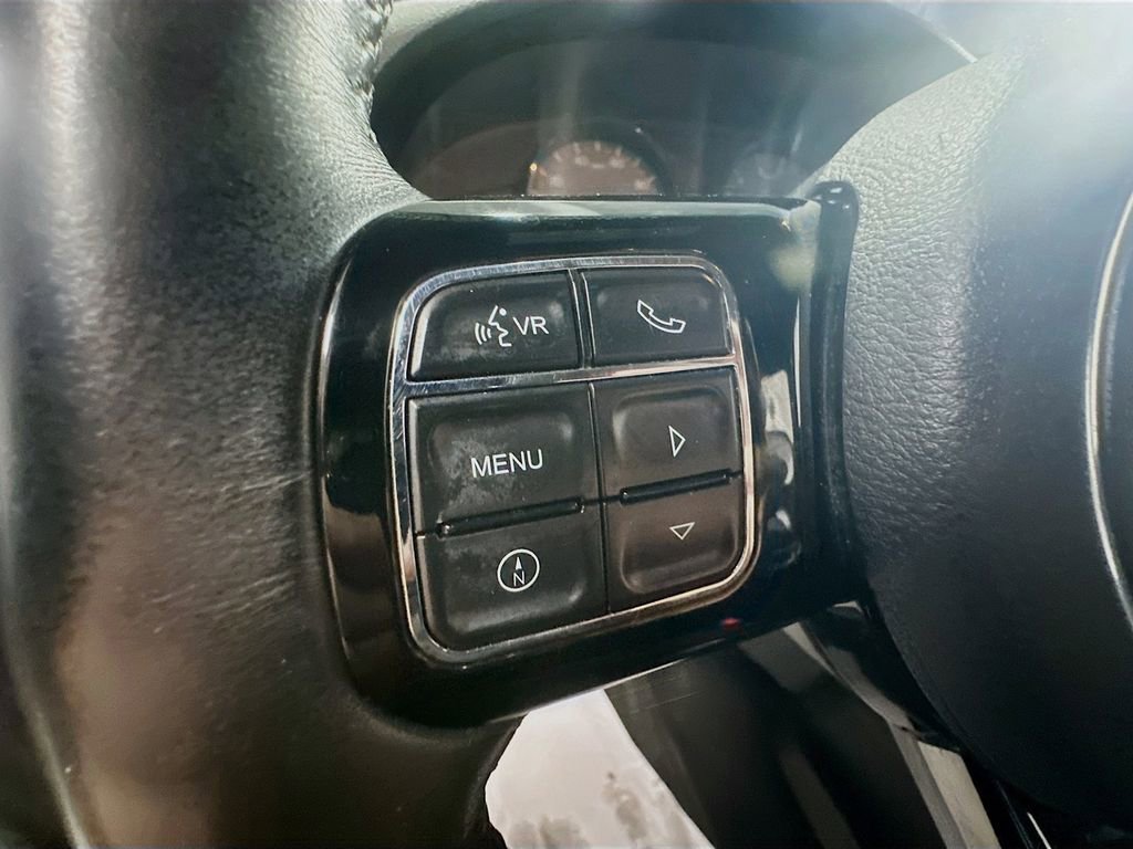 Used 2017 Jeep Wrangler Unlimited Sahara AWD/4WD image 30