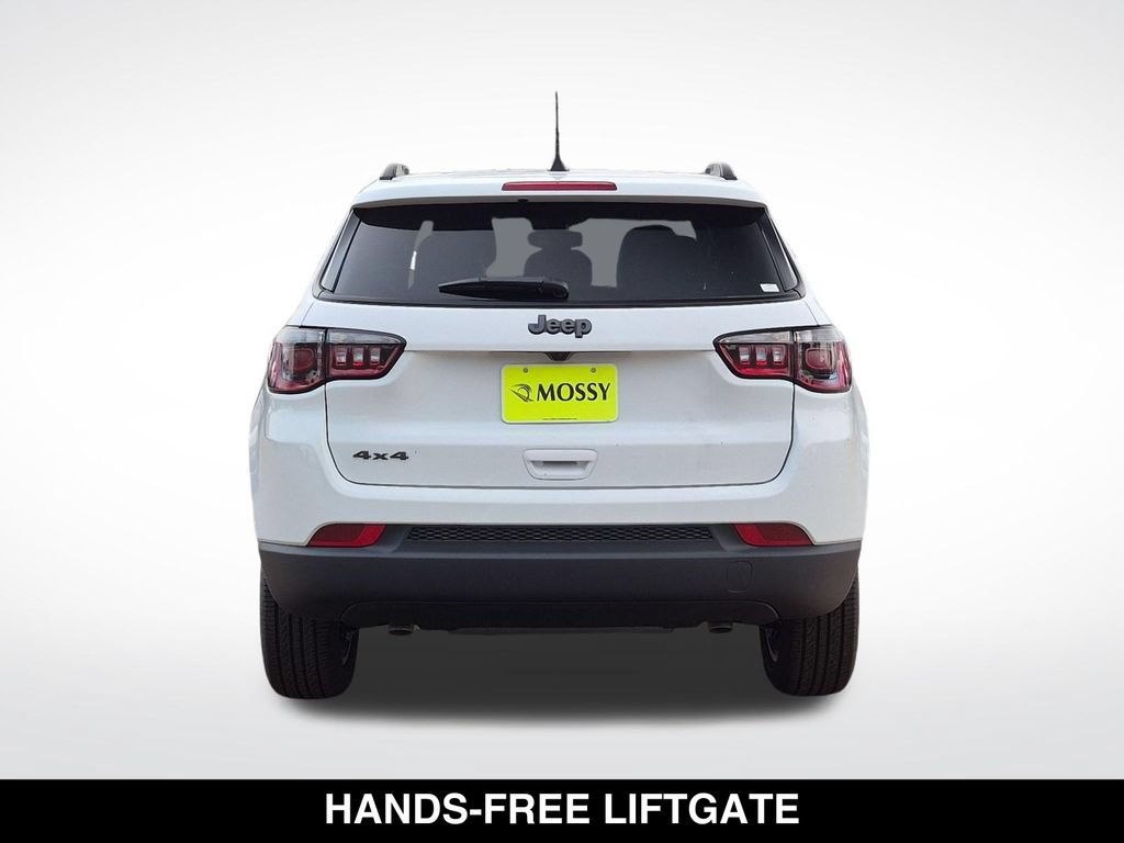 New 2026 Jeep Compass Latitude AWD/4WD image 8