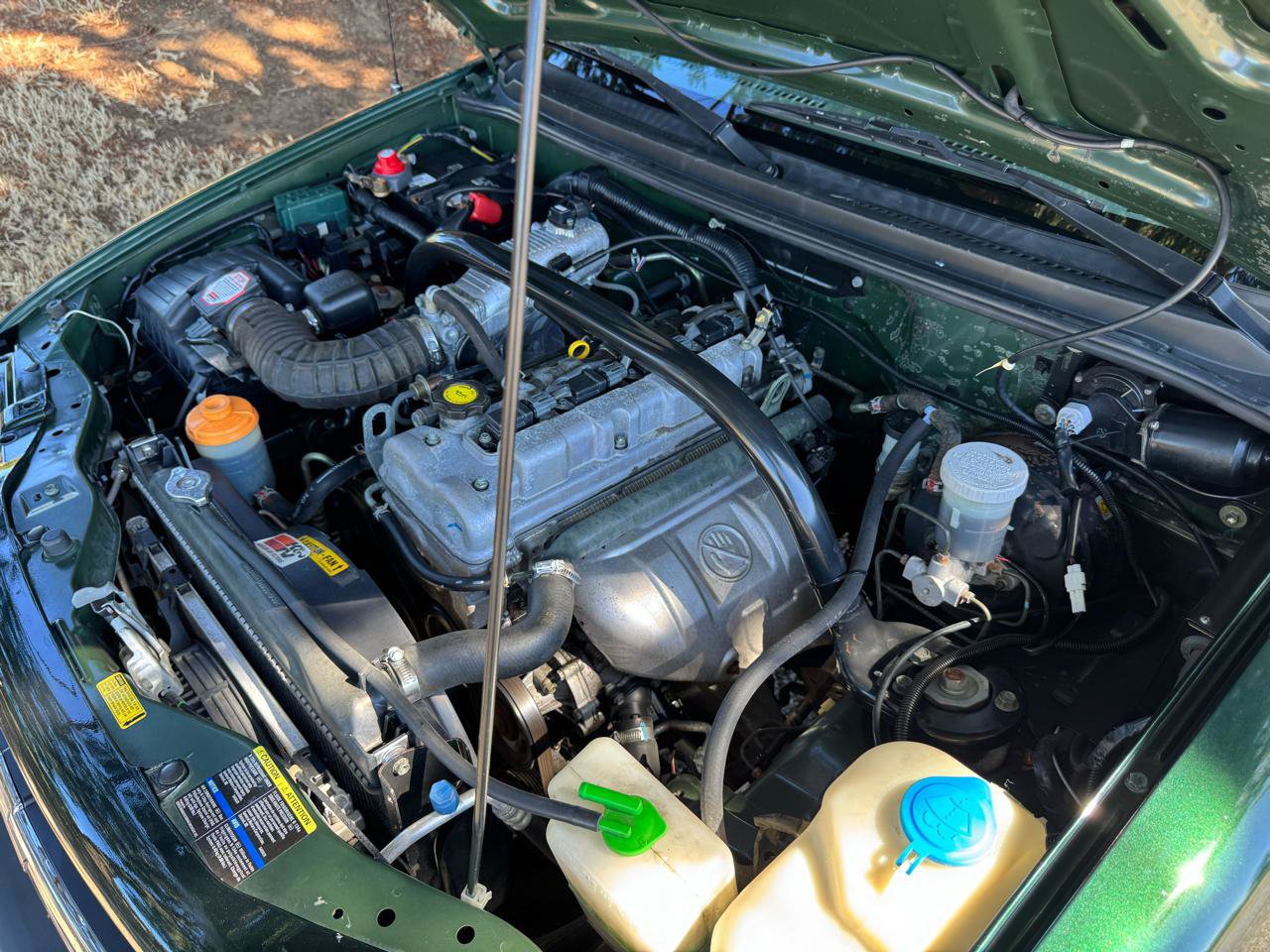 Used 2002 Chevrolet Tracker 4WD Convertible image 37
