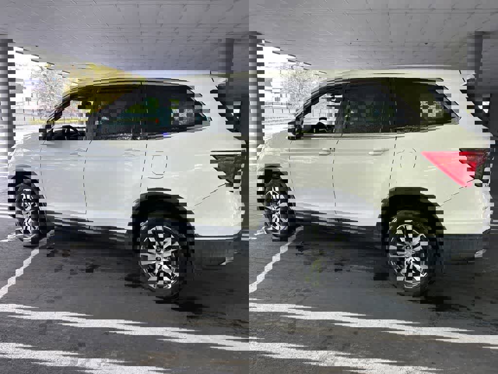 Used 2017 Honda Pilot EX image 22