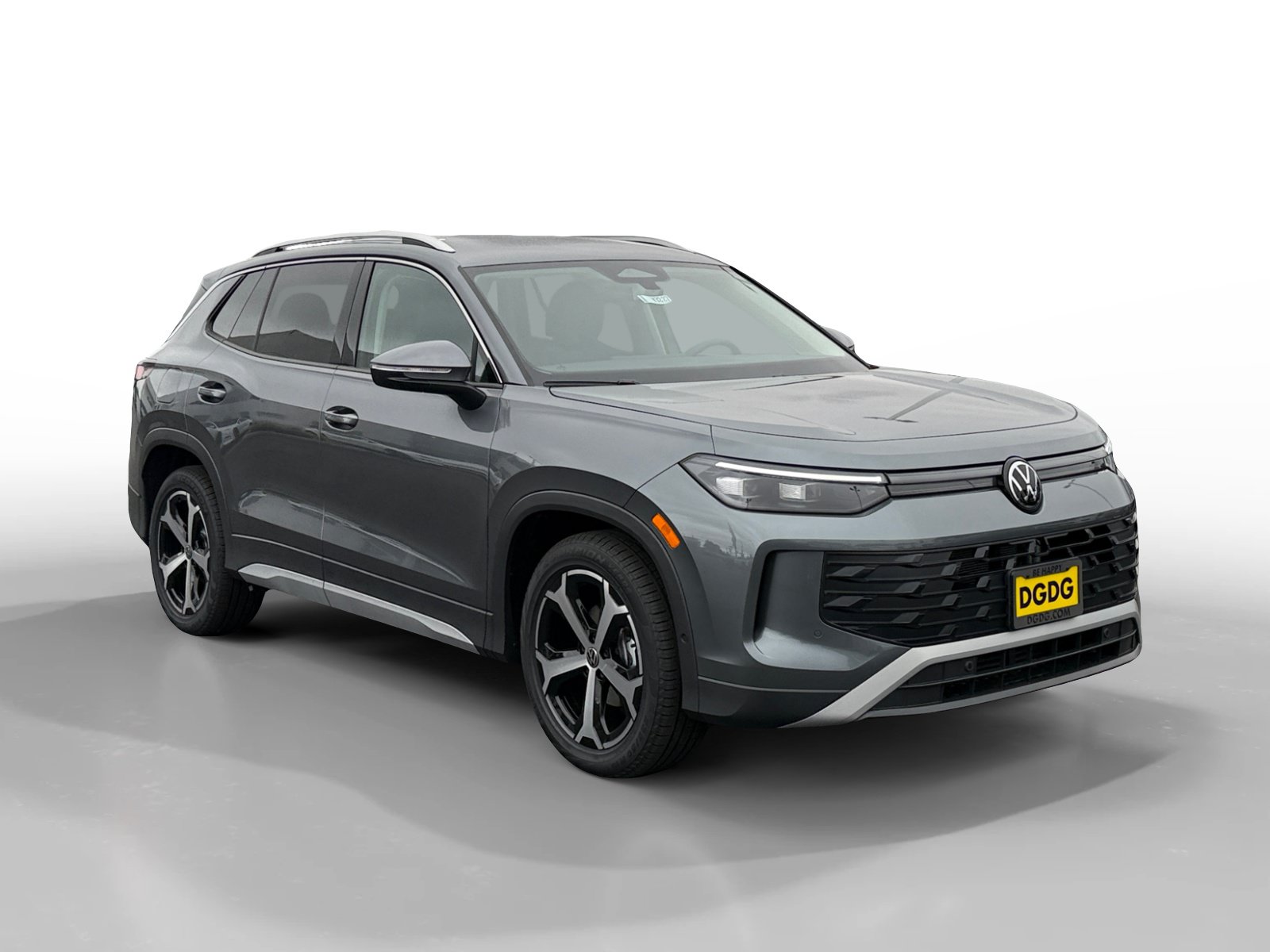 New 2026 Volkswagen Tiguan SE FWD image 7