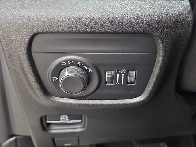 Used 2023 Jeep Grand Cherokee Altitude image 26