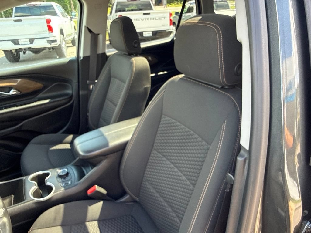 Used 2021 GMC Terrain SLE w/ Driver Convenience Package AWD/4WD image 16