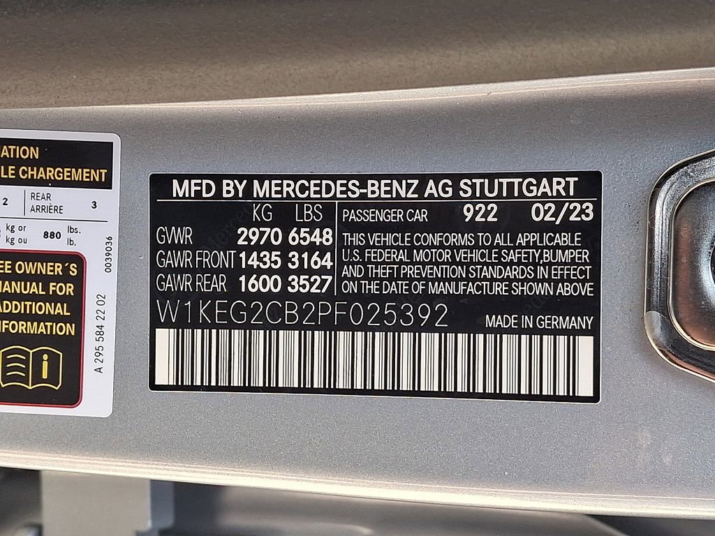 Used 2023 Mercedes-Benz EQE 500 4MATIC Sedan w/ Digital Light Package image 28