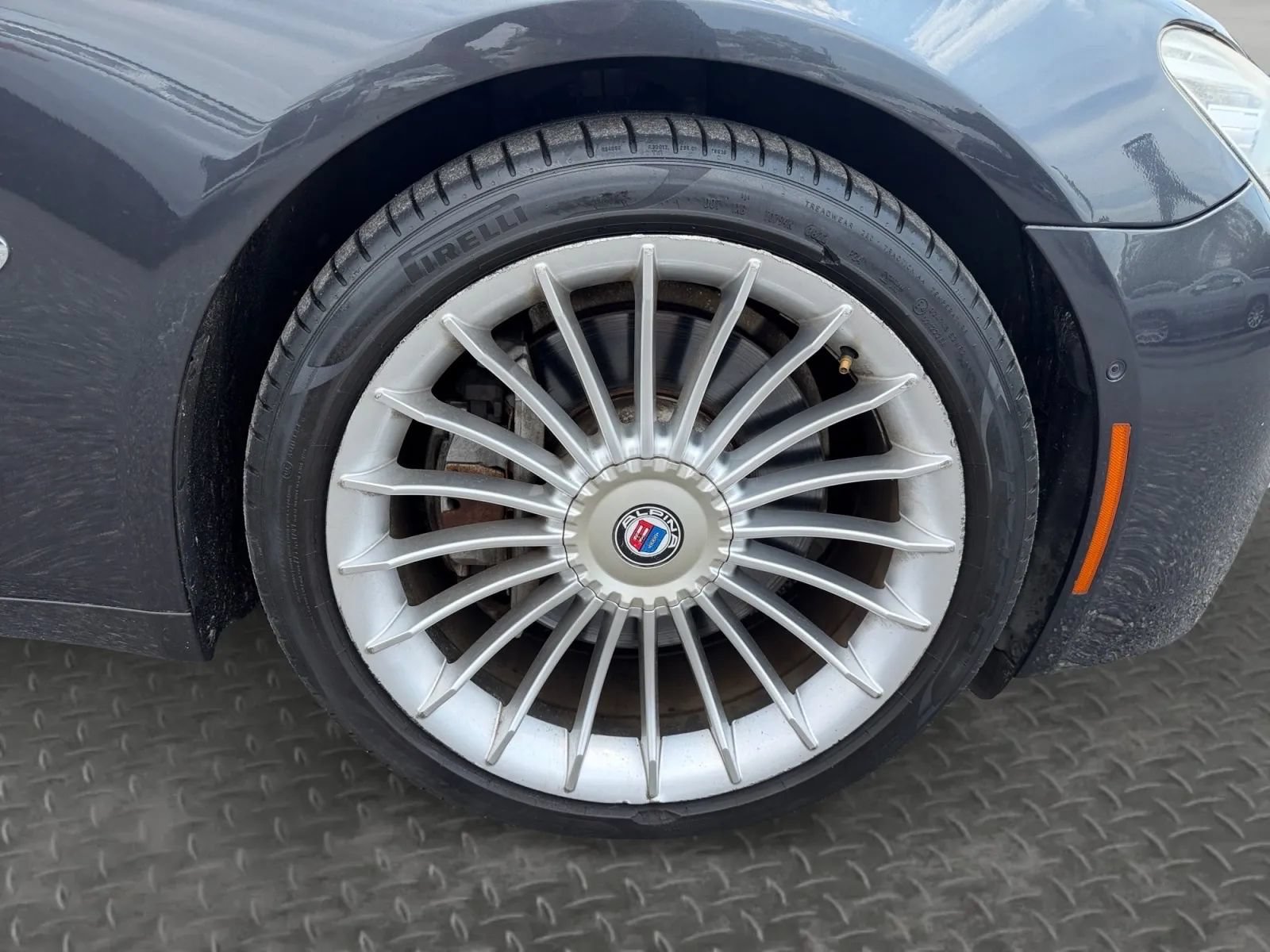 Used 2015 BMW 750i RWD image 9