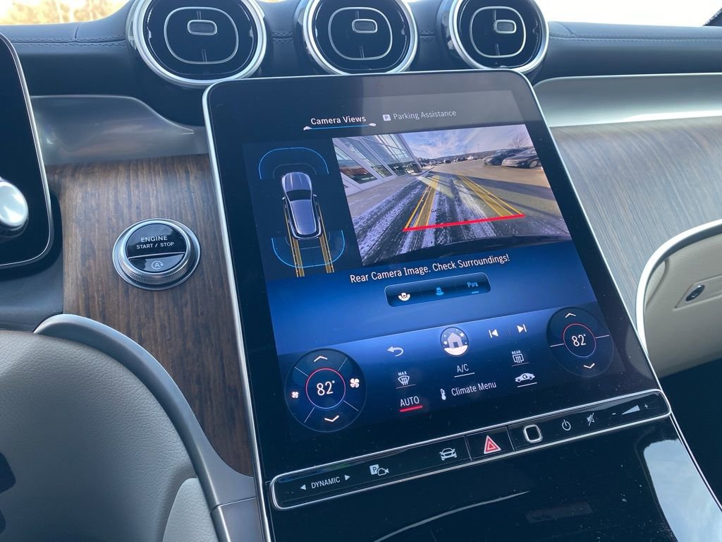 Used 2024 Mercedes-Benz GLC 300 4MATIC image 17