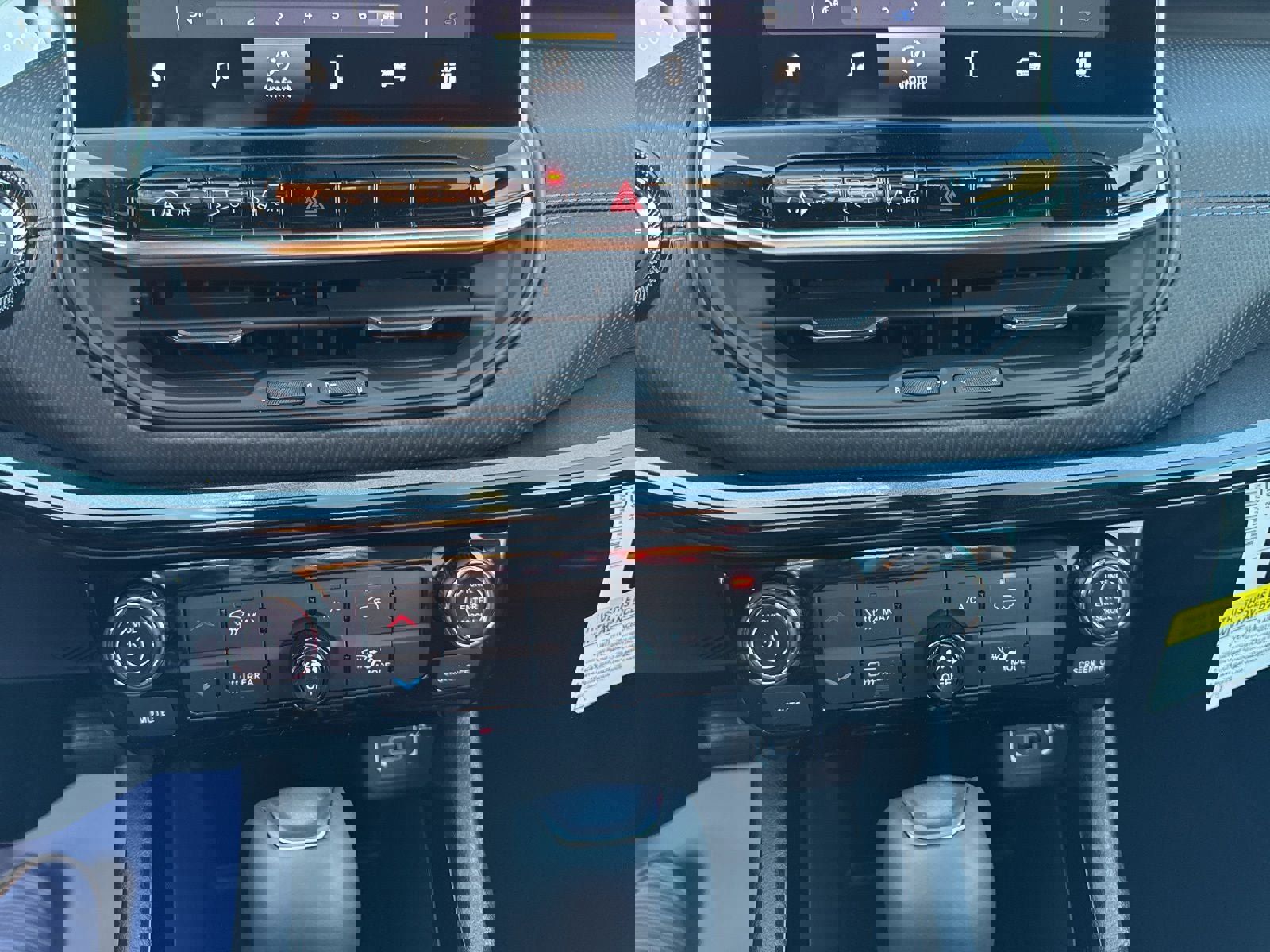 New 2026 Jeep Compass Latitude image 14