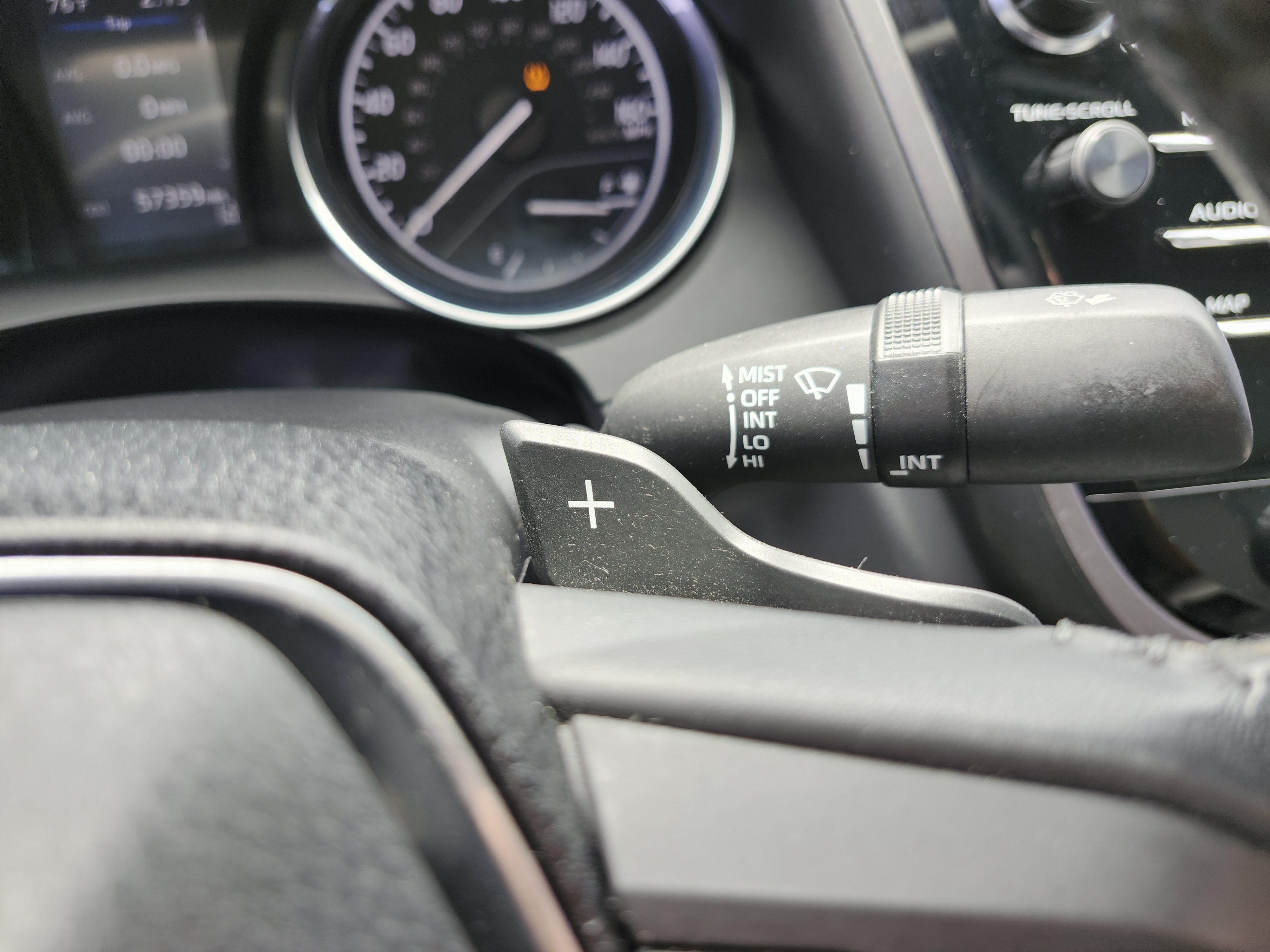 Used 2020 Toyota Camry SE FWD image 37