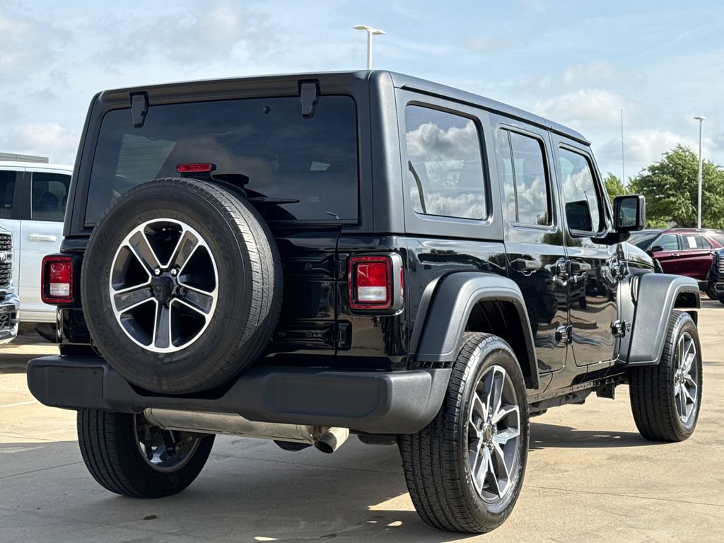Used 2023 Jeep Wrangler Sport S image 9