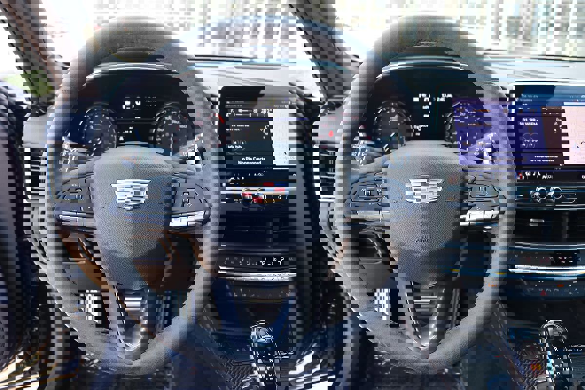 Used 2020 Cadillac CT5 V w/ Premium Package image 18