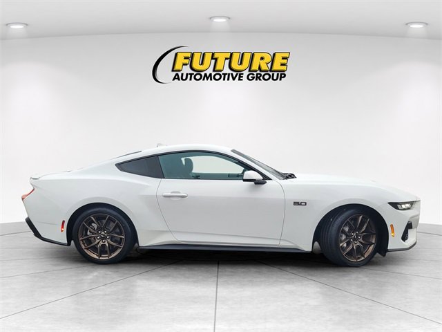 Used 2024 Ford Mustang GT Premium image 3
