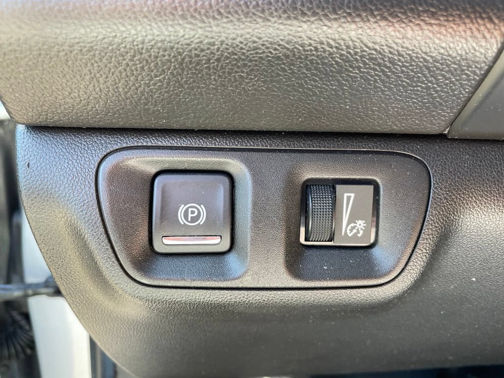 Used 2018 GMC Acadia SLE w/ Driver Alert Package I AWD/4WD image 16