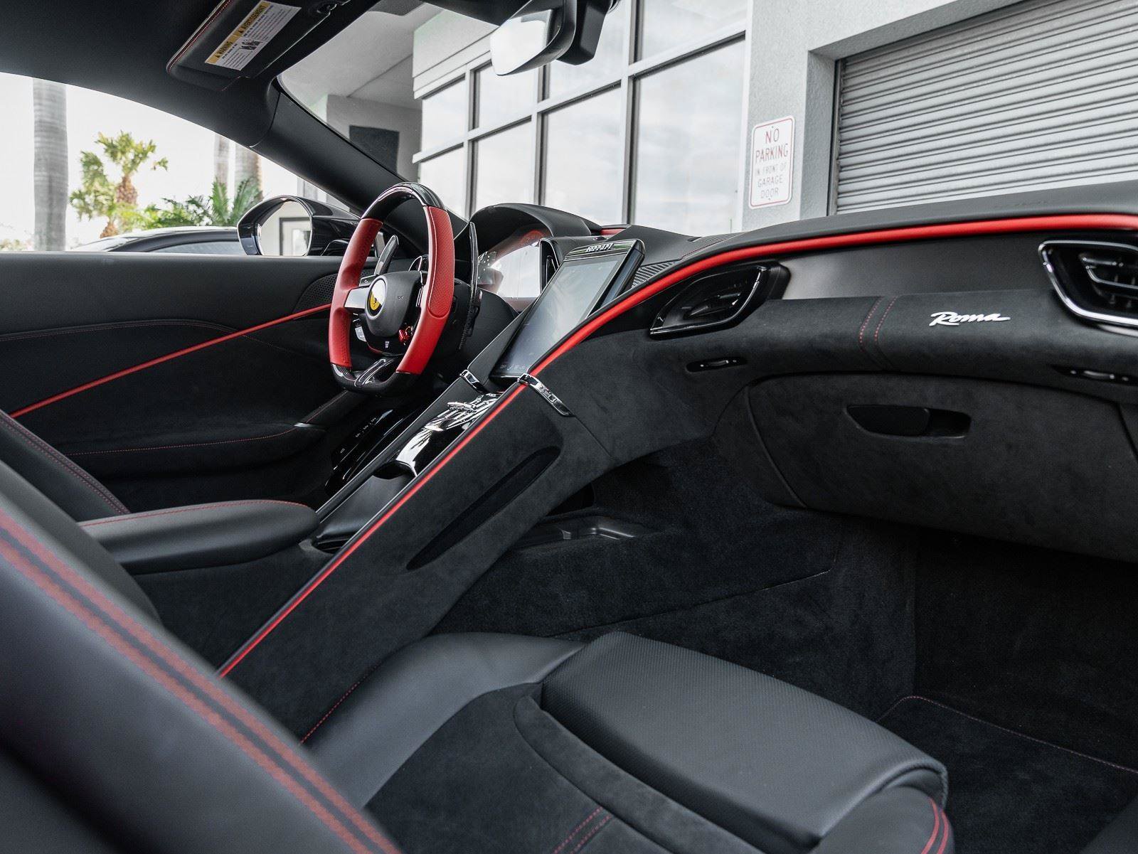 Used 2023 Ferrari Roma RWD image 2