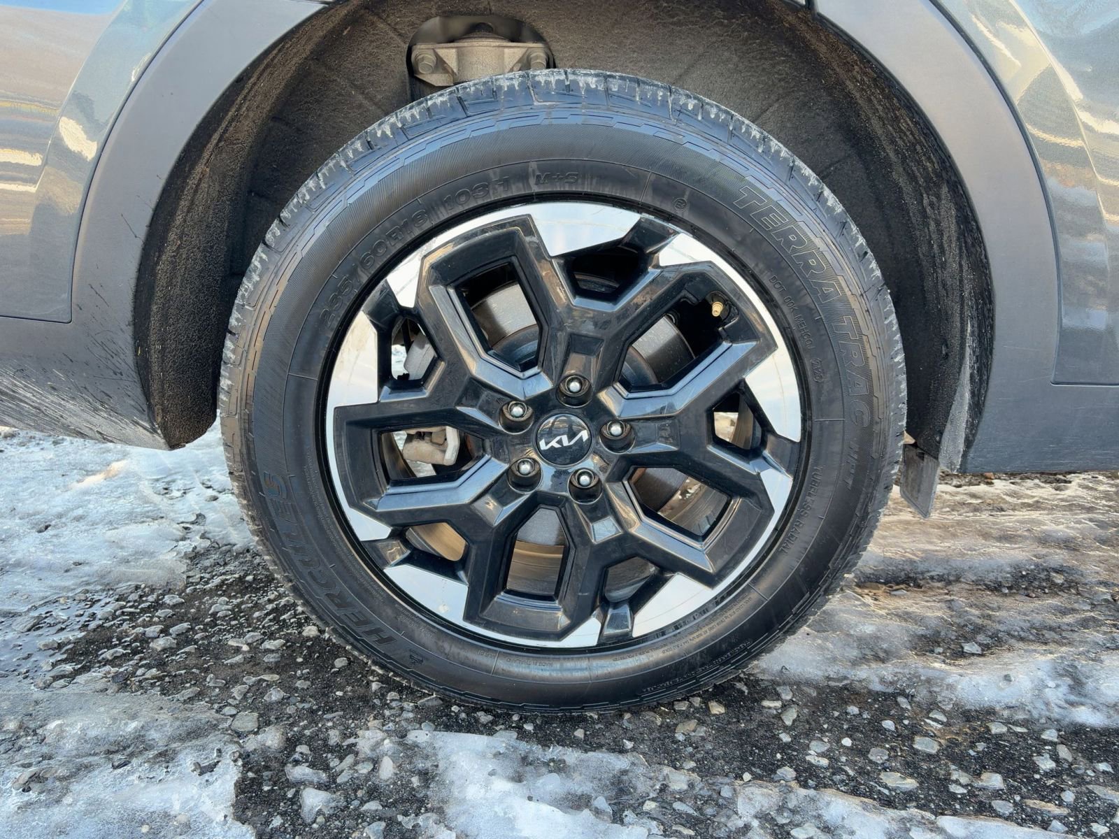 Used 2024 Kia Sorento S image 15