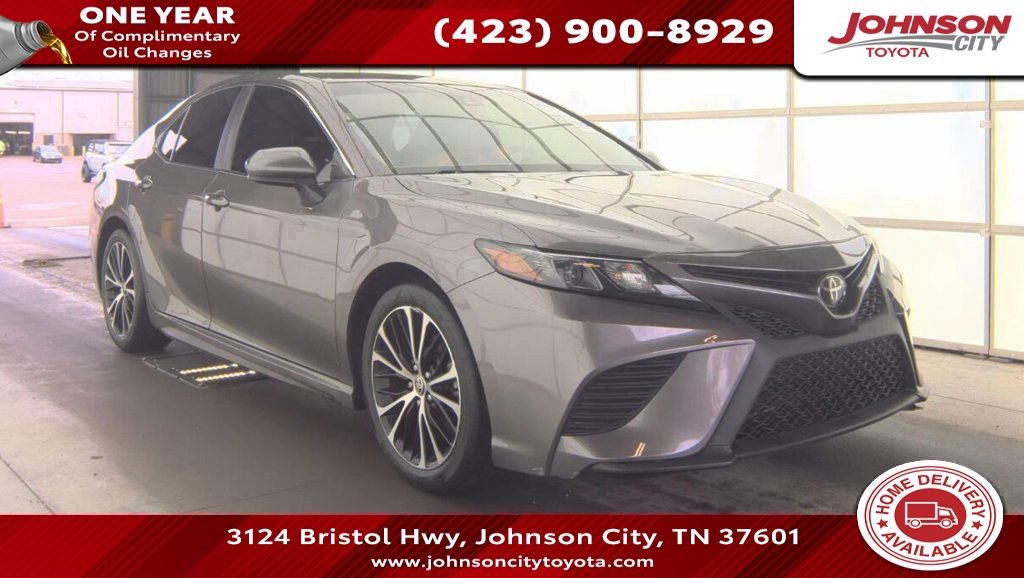 Used 2020 Toyota Camry SE w/ Blackout Package