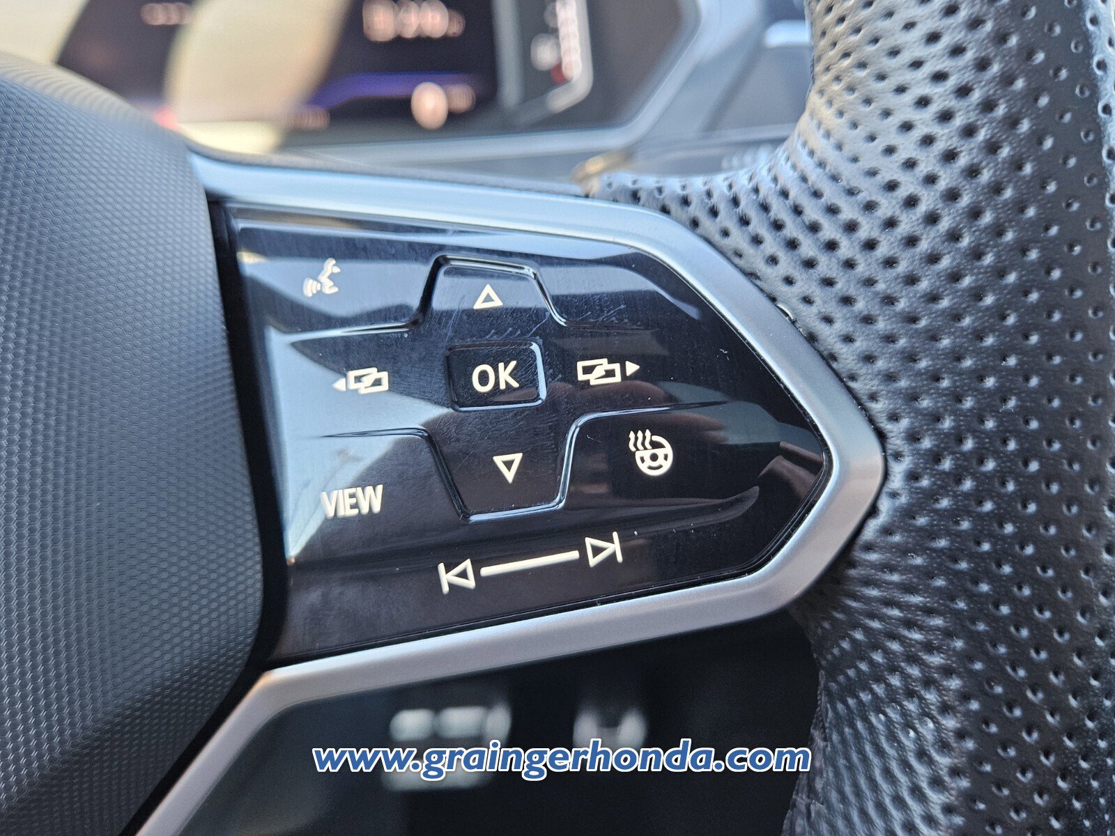 Used 2022 Volkswagen Tiguan SEL R-Line image 20