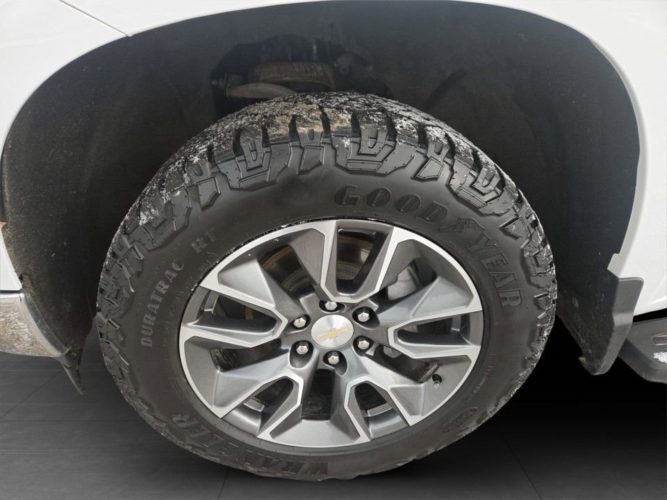 Used 2024 Chevrolet Silverado 1500 LT image 33