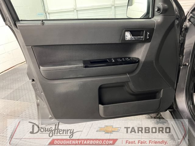 Used 2011 Ford Escape Limited w/ 302A Rapid Spec Order Code FWD image 27