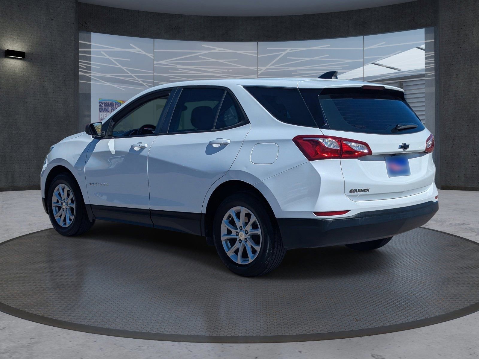Used 2020 Chevrolet Equinox LS image 4