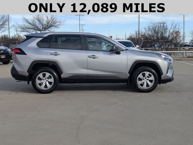Used 2023 Toyota RAV4 LE image 4