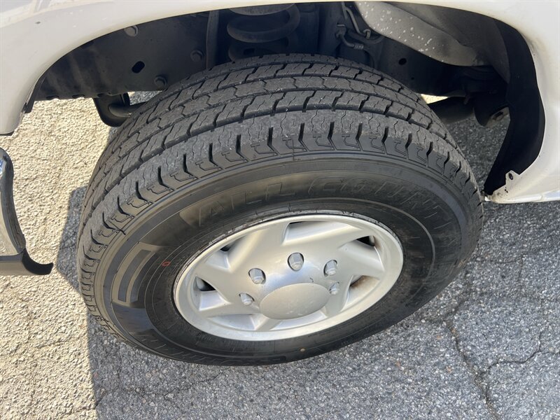 Used 2019 Ford E-350 and Econoline 350 Super Duty w/ Power Windows & Locks Group RWD image 25