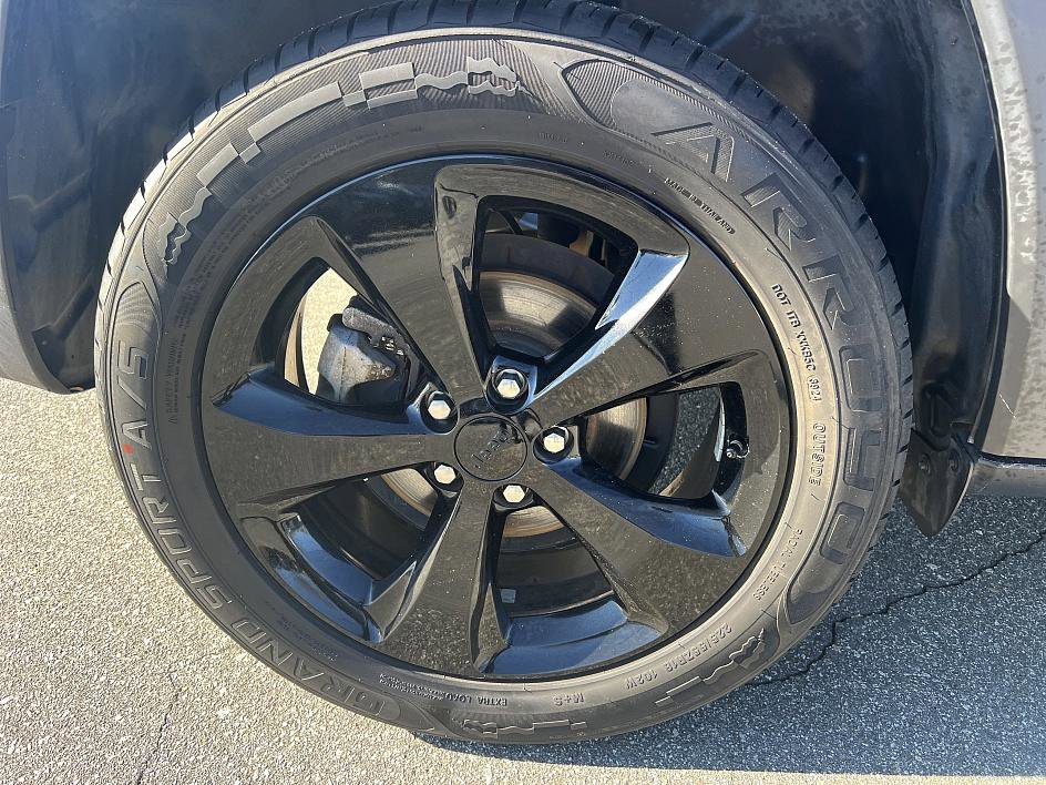 Used 2019 Jeep Cherokee Altitude image 22
