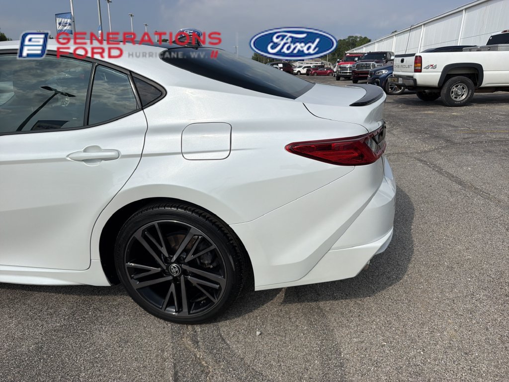 Used 2025 Toyota Camry XSE FWD image 9