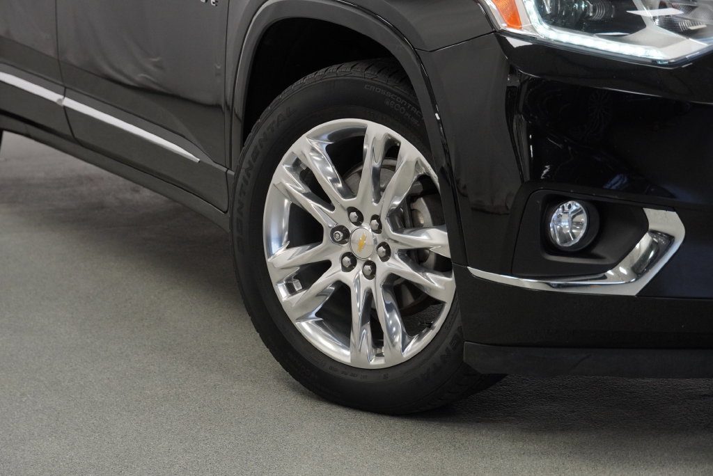 Used 2019 Chevrolet Traverse High Country w/ LPO, Floor Liner Package AWD/4WD image 8