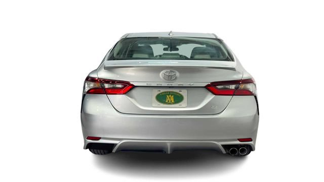 Used 2023 Toyota Camry SE FWD image 3