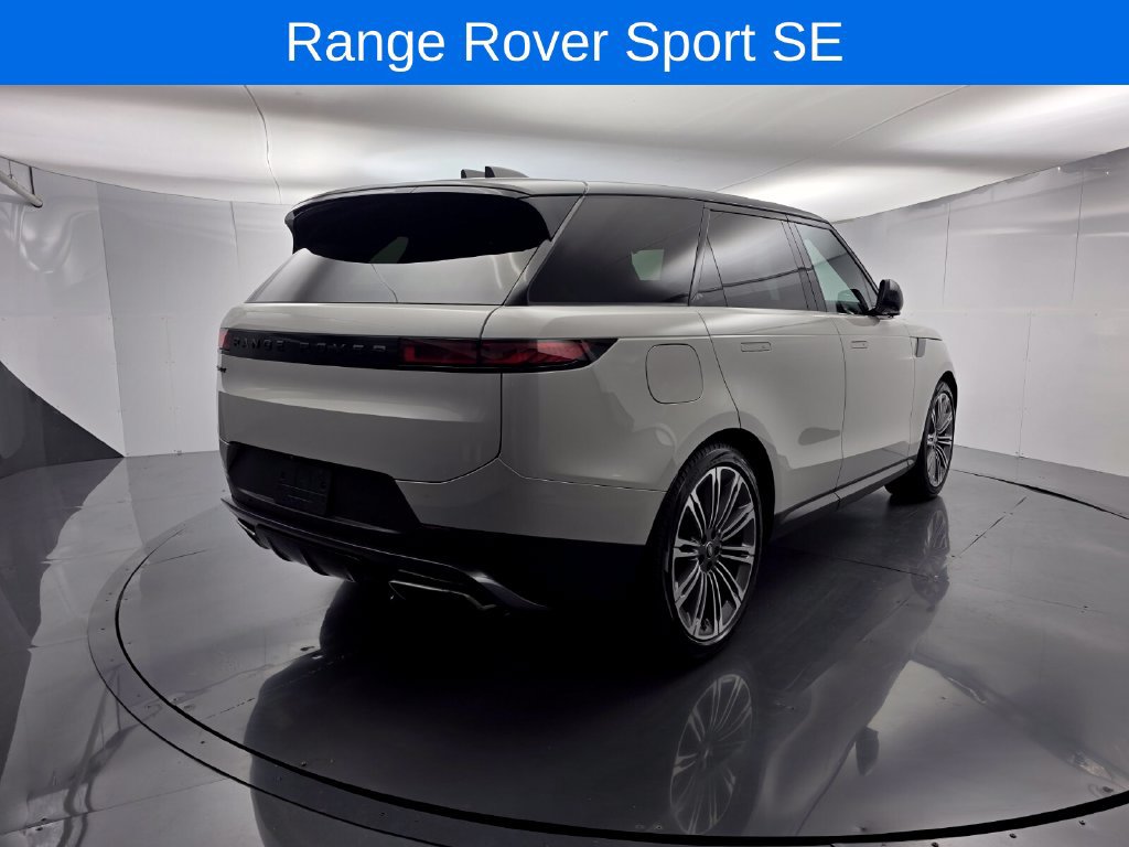 Used 2024 Land Rover Range Rover Sport SE AWD/4WD image 6