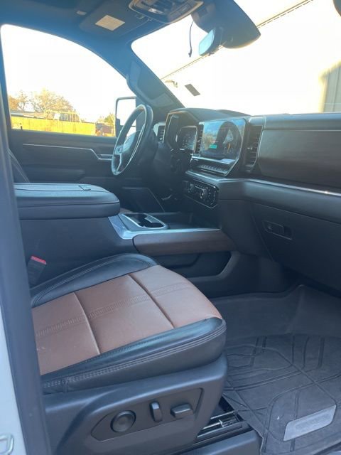 Used 2024 Chevrolet Silverado 2500 High Country w/ Technology Package image 10