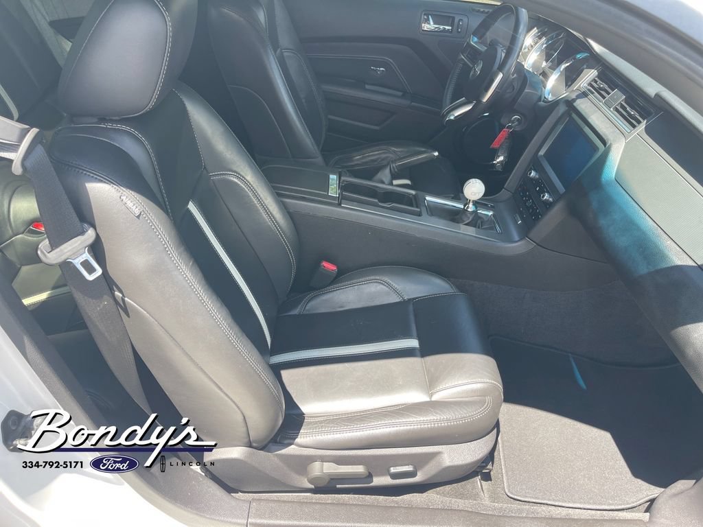 Used 2011 Ford Mustang GT Premium w/ Comfort Pkg RWD image 18