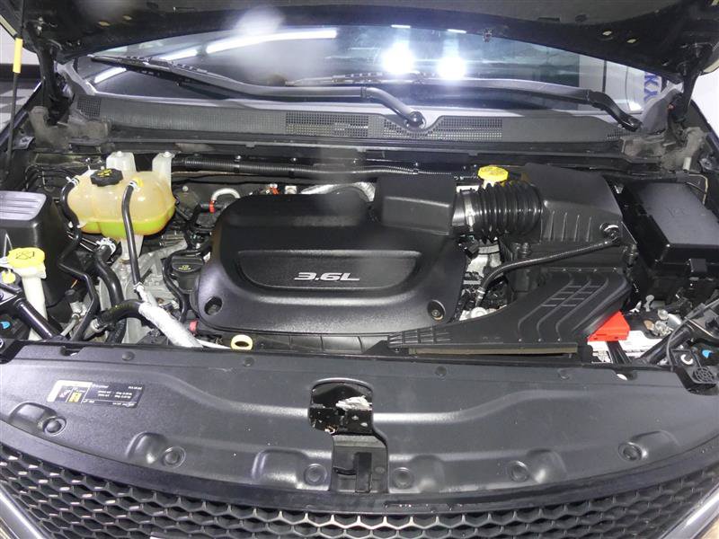 Used 2018 Chrysler Pacifica Touring-L Plus FWD image 16