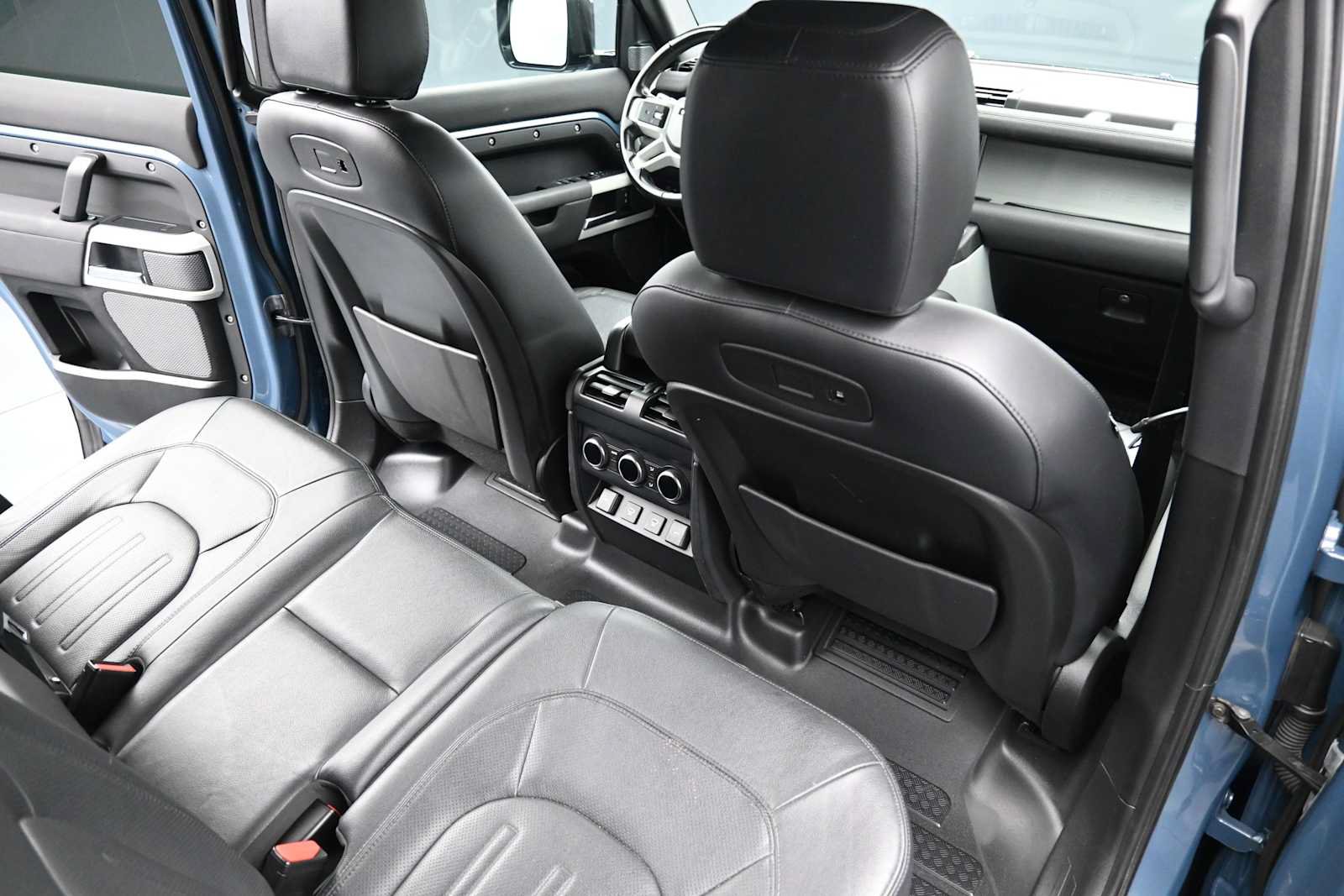 Used 2022 Land Rover Defender 110 SE AWD/4WD image 20