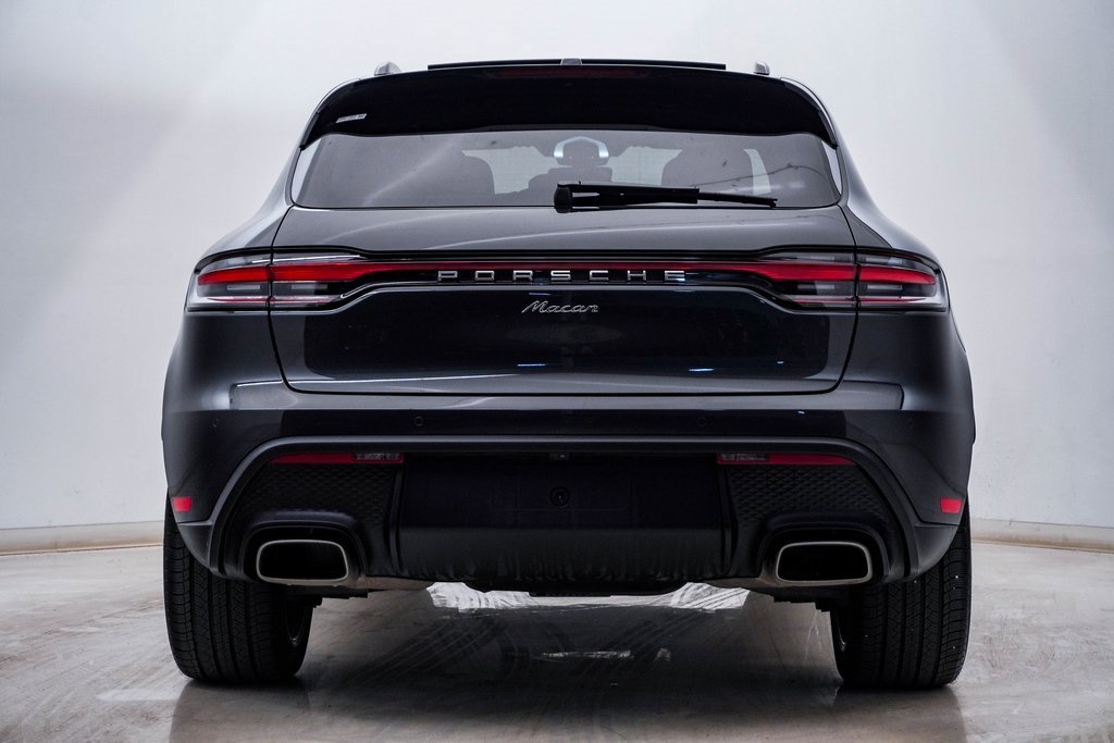 Certified 2025 Porsche Macan image 11