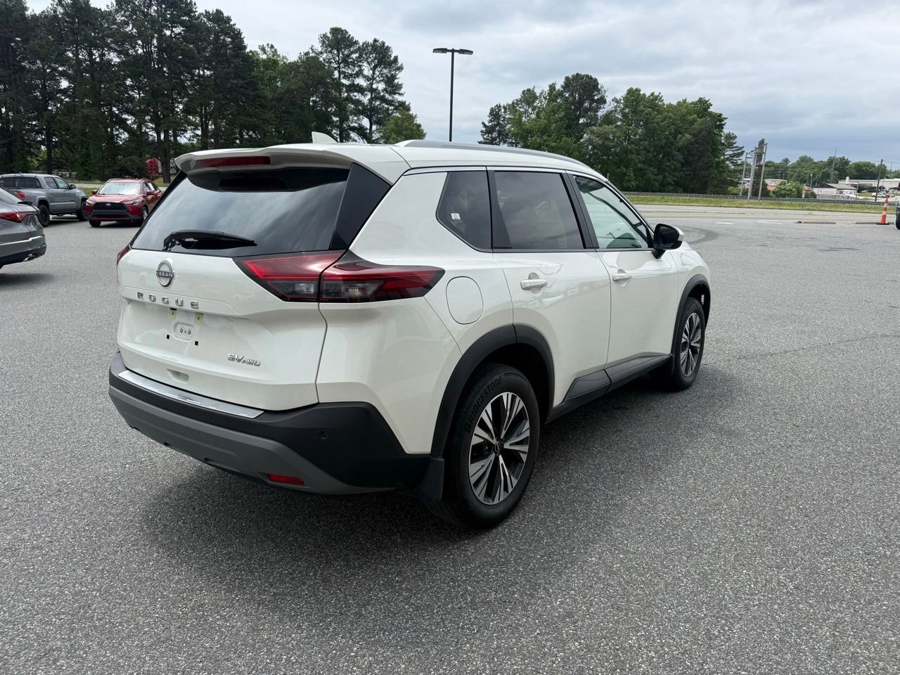 Used 2023 Nissan Rogue SV w/ SV Premium B Package AWD/4WD image 6