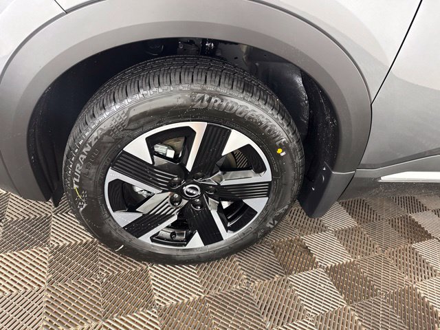New 2027 Nissan Kicks SV AWD/4WD image 32