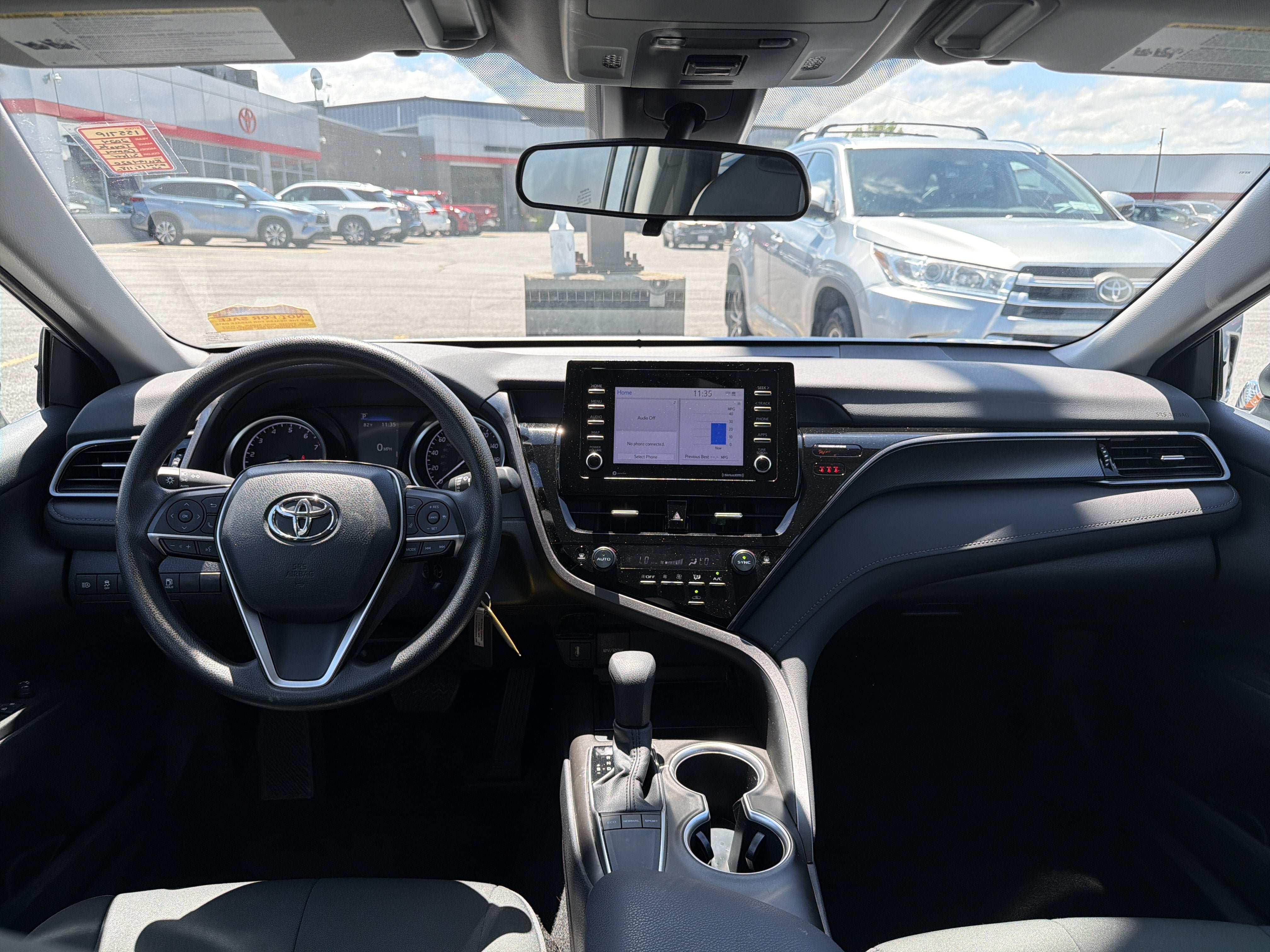 Used 2024 Toyota Camry LE FWD image 11