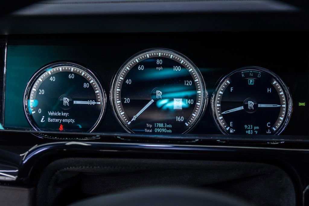 Used 2023 Rolls-Royce Phantom Sedan image 56