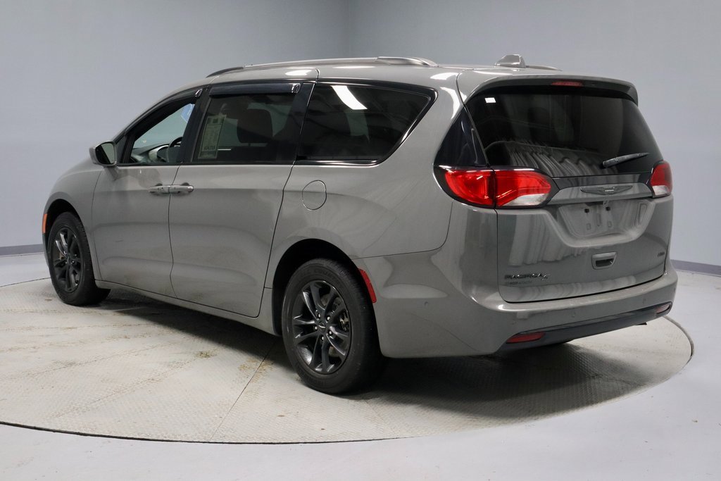 Used 2020 Chrysler Pacifica Touring-L w/ Advanced Safetytec Group image 9