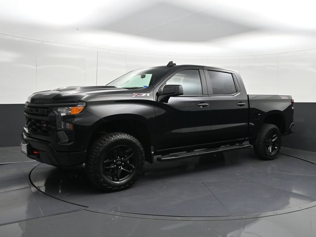 Used 2024 Chevrolet Silverado 1500 Custom Trail Boss AWD/4WD image 1