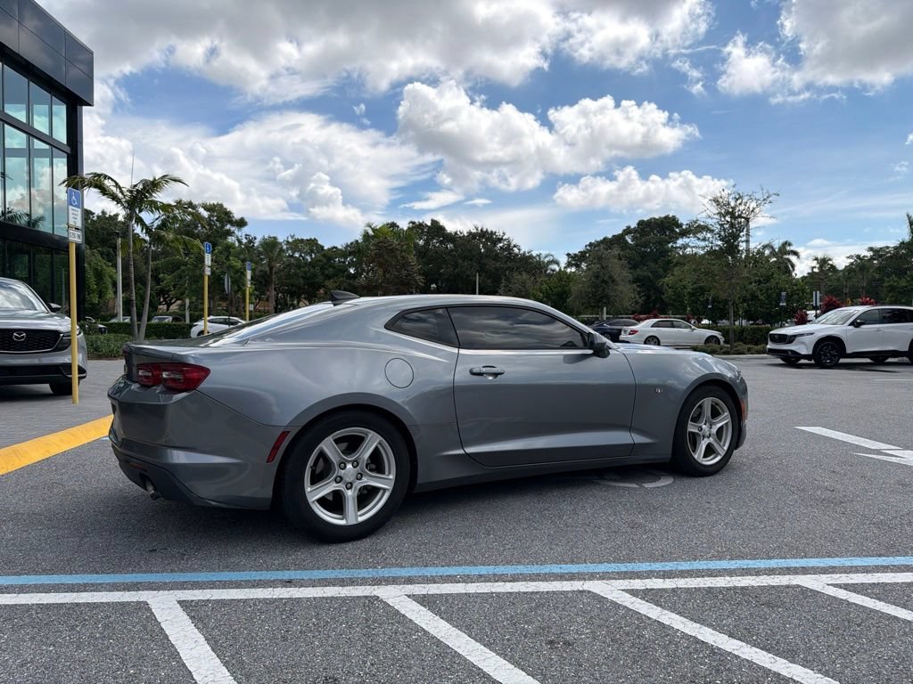 Used 2019 Chevrolet Camaro LT RWD image 4