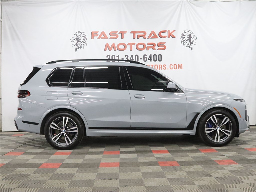 Used 2023 BMW X7 xDrive40i w/ Executive Package AWD/4WD image 4