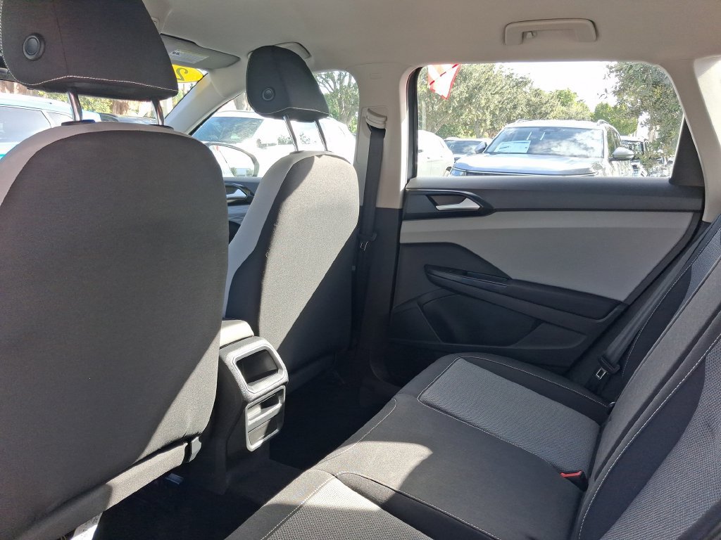Certified 2023 Volkswagen Taos S FWD image 12